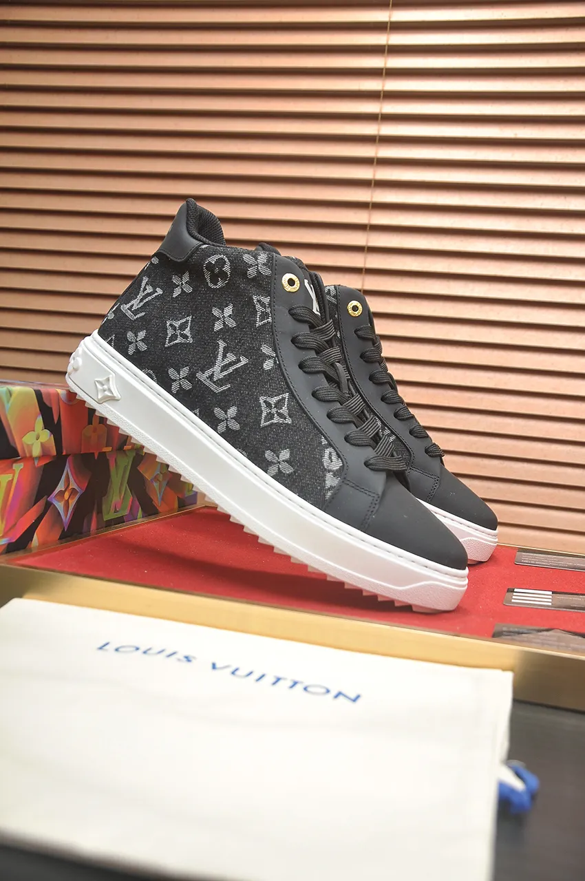 Men's shoes 💰600💶[LOUIS VUITTON] Original order price (mesh lining) new model 🍀LV Louis Vuitton * - top version of LV classic trendy shoes! Made of imported original cowhide, water-dyed cowhide lining, and original wear-resistant rubber outsole! High quality products! Code number 38-45 (45 is custom-made and cannot be returned or exchanged)